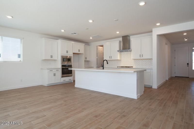 Tri Pointe Terraza 90 - Kitchen-2MLS