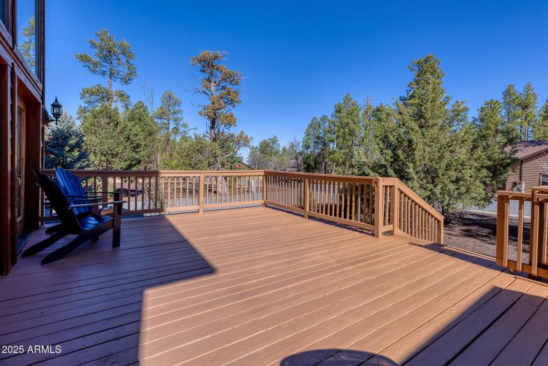 Extra Large Front Deck