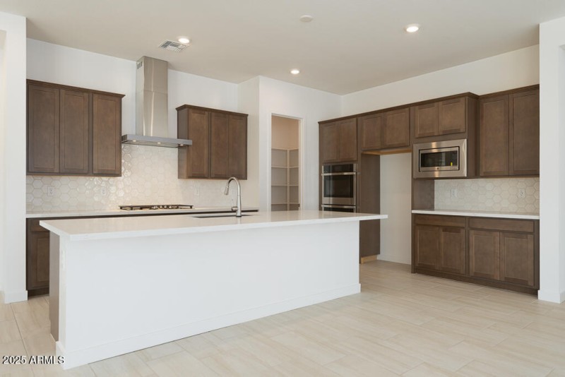 Tri Pointe Terraza 91 - Kitchen-1MLS