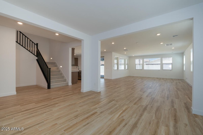 Tri Pointe Terraza 92 - Flex Space-3MLS