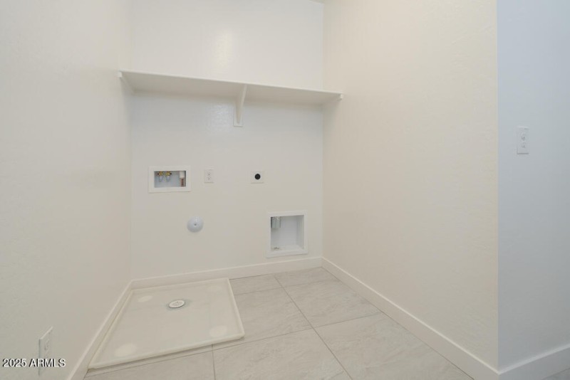 Tri Pointe Terraza 92 - Laundry-1MLS