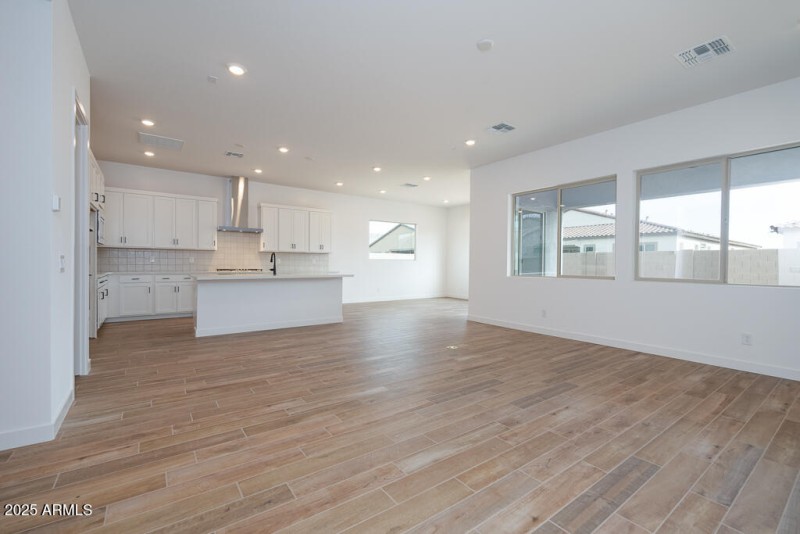 Tri Pointe Bella Vista 67 - Great Room-3