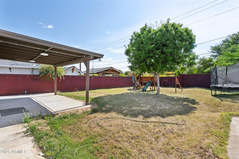 36-web-or-mls-6814-n-14th-st