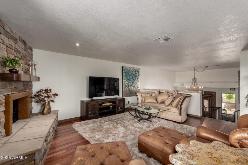 08 Living Room