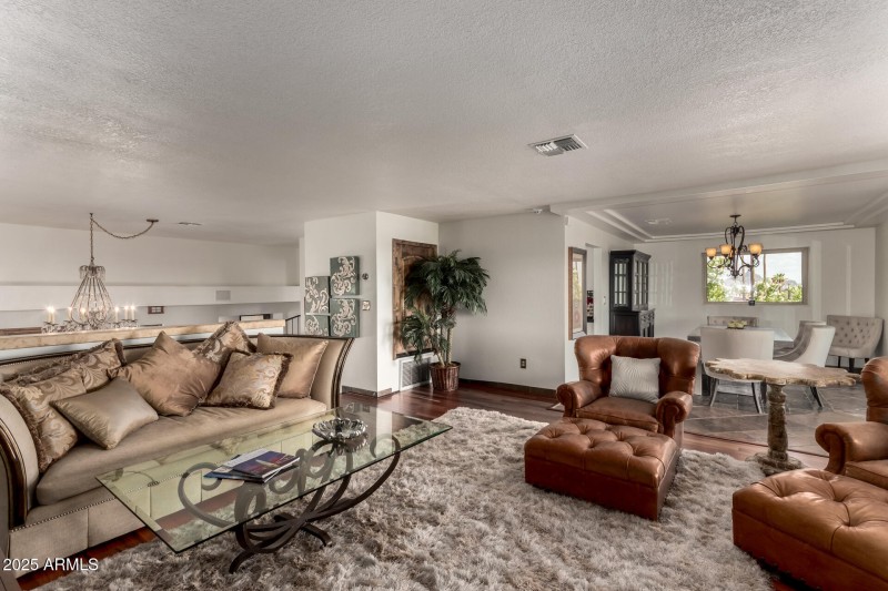 10 Living Room
