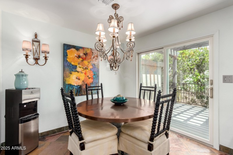 15 Kitchen/Dining