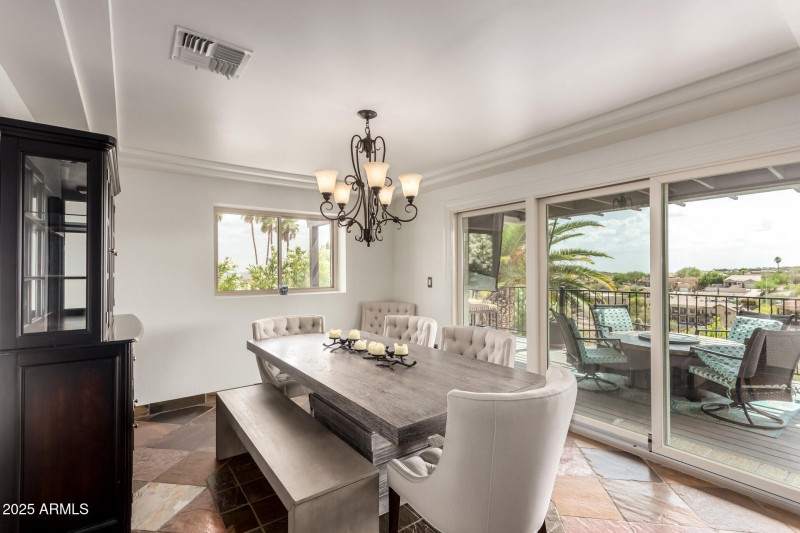 16 Dining Room