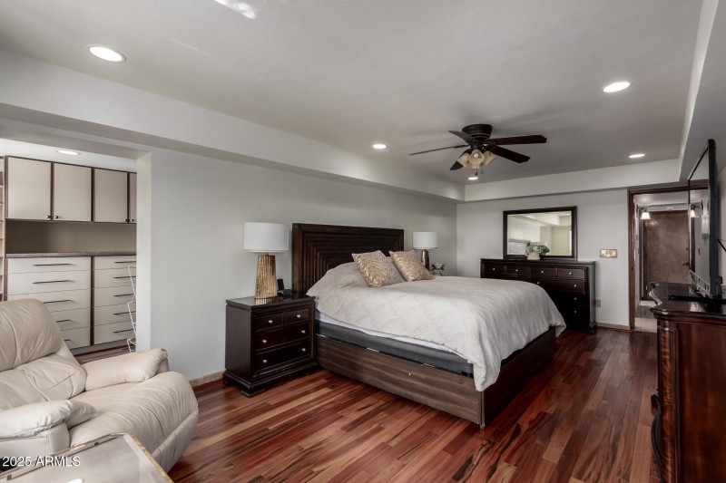 19 Master Bedroom