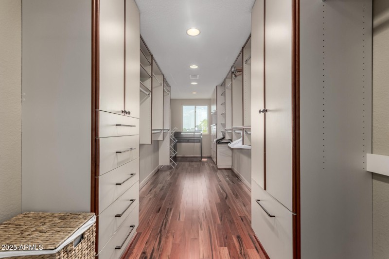 22 Master Closet