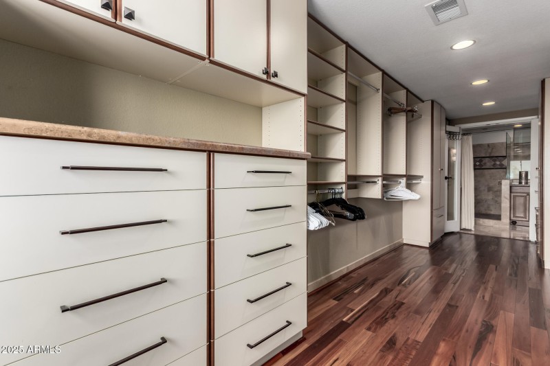 23 Master Closet