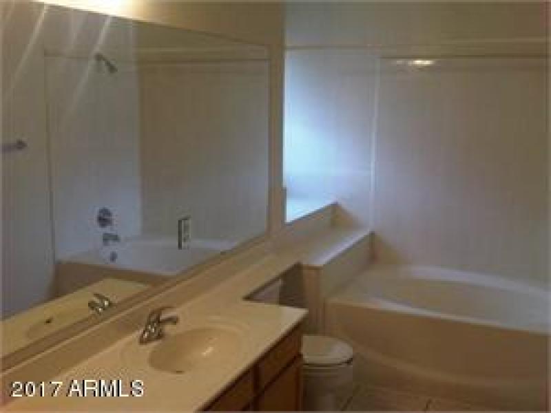 52bdea13a6a542b1a442aeb31f3a08e0_300x400