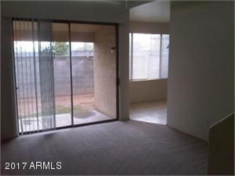 7052c9bdc23747fbb5ac7a44eb4215c9_300x400