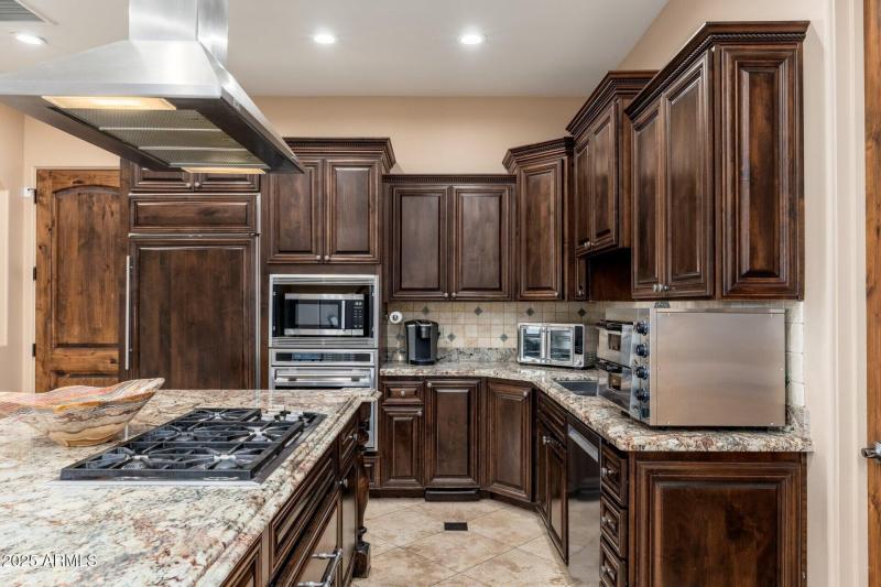 13206 N 64th St - 14