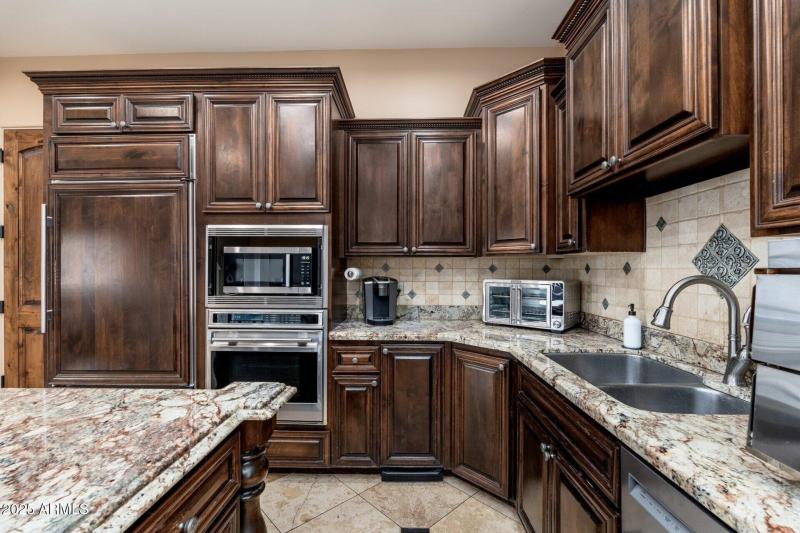 13206 N 64th St - 16