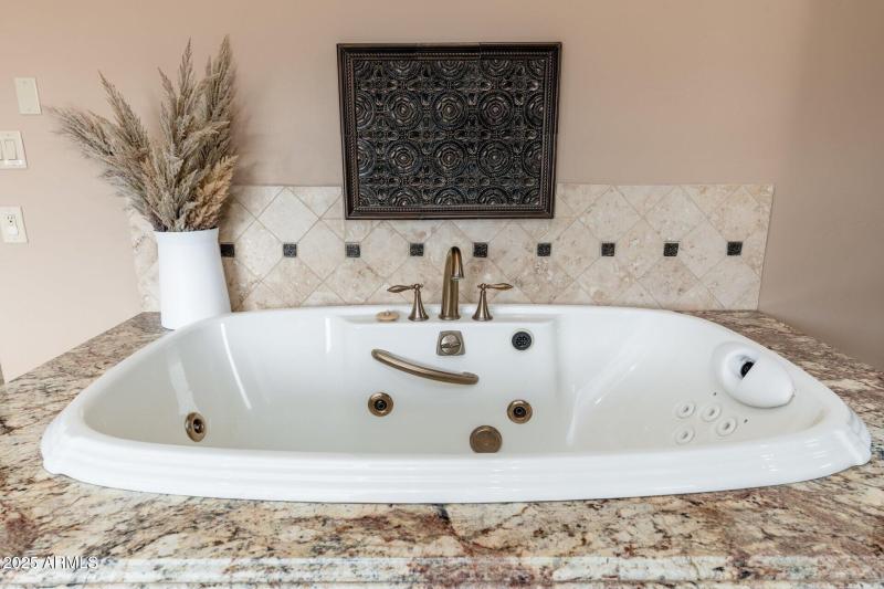 13206 N 64th St - 27