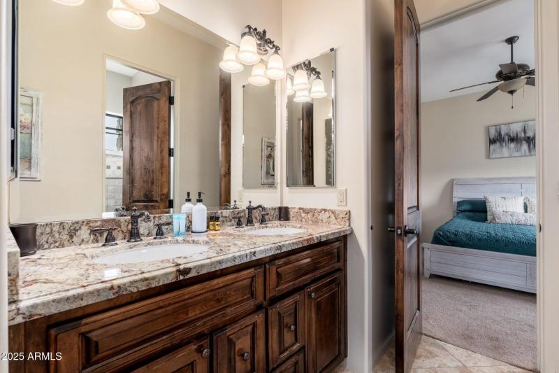 13206 N 64th St - 33