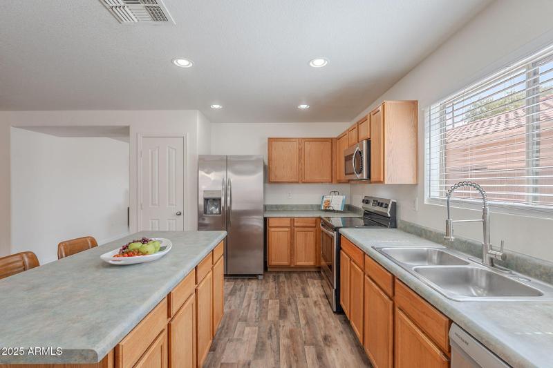 11-web-or-mls-Sunshine-11