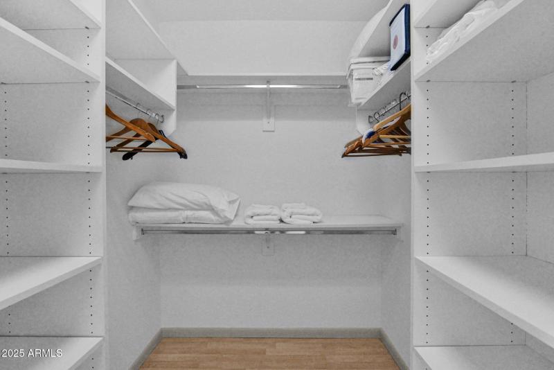Master Closet_