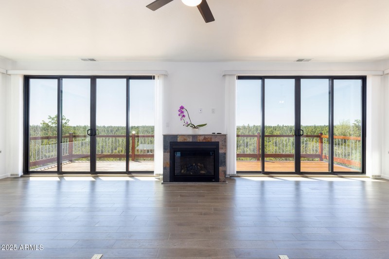 2943 E Lookout Ln (16)