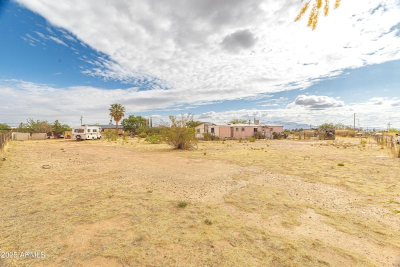 9519 E Guardian Ln-39519 E Guardian Ln