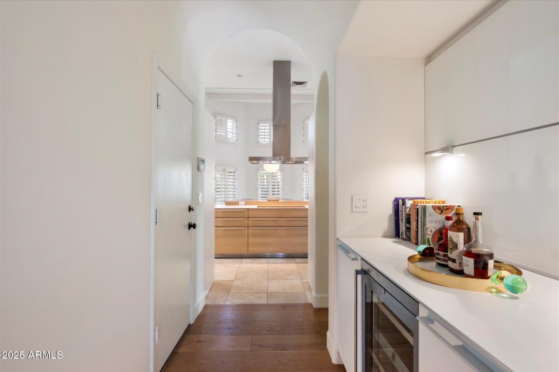 Butler's area with wine bar