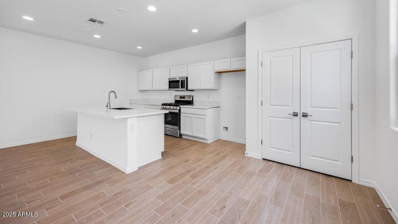 hj-az-phx-avila-at-rancho-mercado-cc-rm3