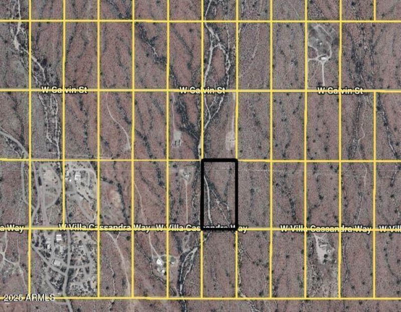 high contrast lines-1