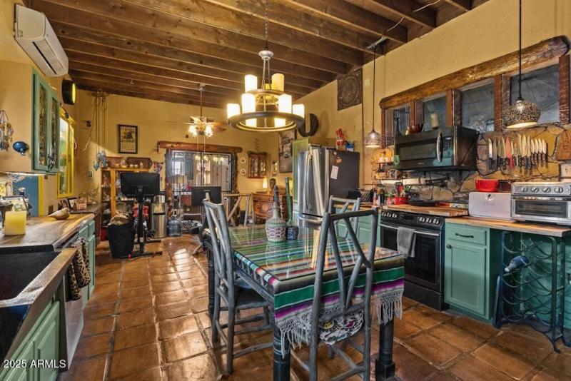 Jonas - Daytime Bisbee (19)