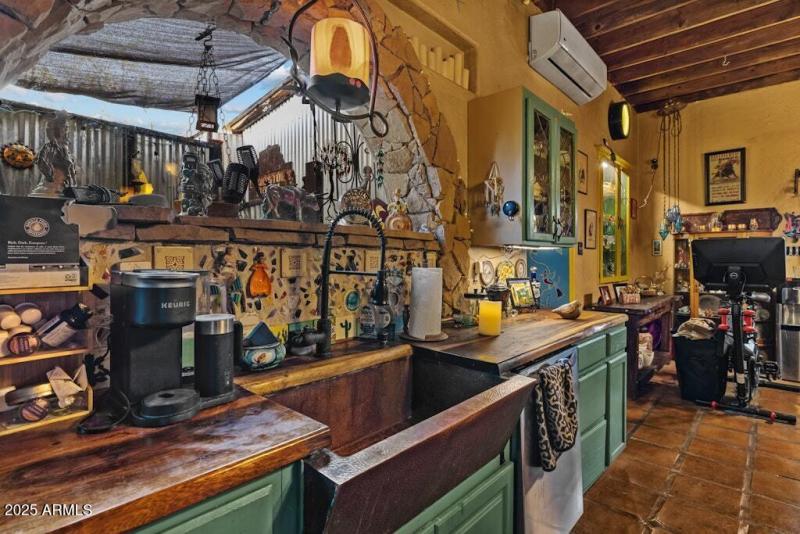 Jonas - Daytime Bisbee (55)