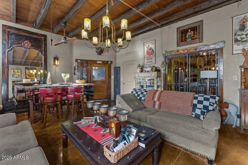 Jonas - Daytime Bisbee (90)