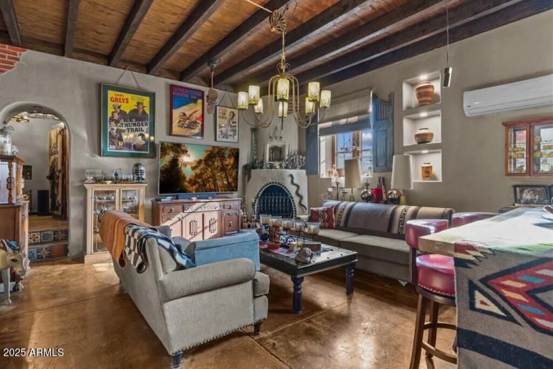 Jonas - Daytime Bisbee (95)