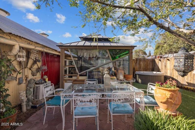 Jonas - Daytime Bisbee (128)