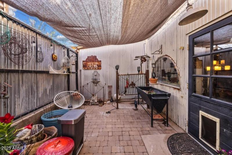 Jonas - Daytime Bisbee (168)