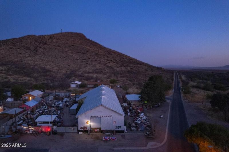 Jonas Twilight Bisbee (2)