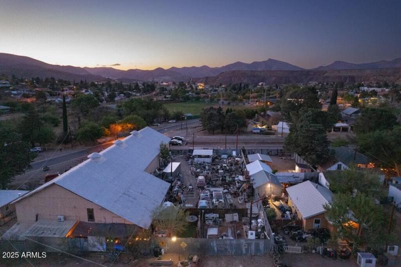 Jonas Twilight Bisbee (6)