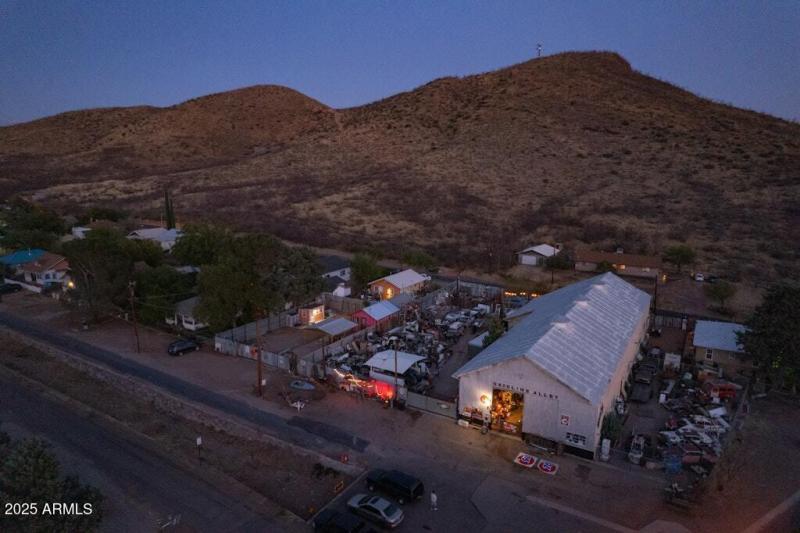 Jonas Twilight Bisbee (8)