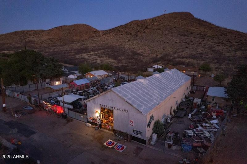 Jonas Twilight Bisbee (9)