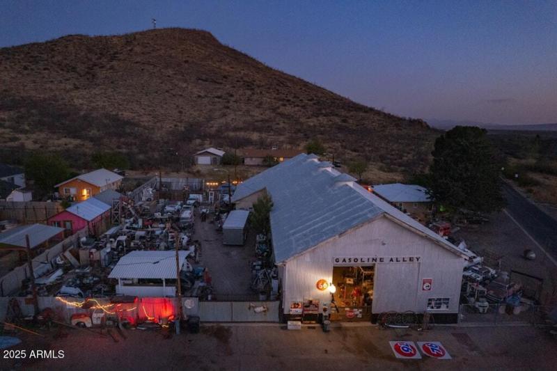 Jonas Twilight Bisbee (10)