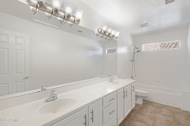 1248 E Briarwood Terrace-27