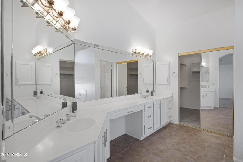 1248 E Briarwood Terrace-31