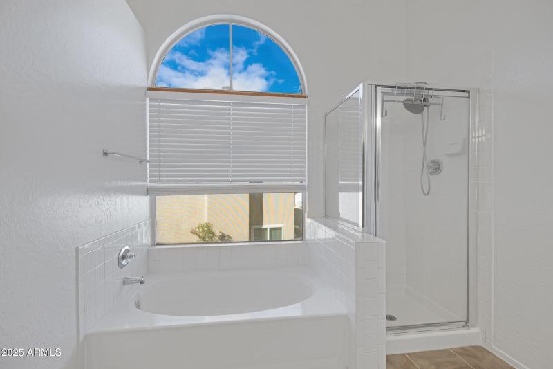 1248 E Briarwood Terrace-32