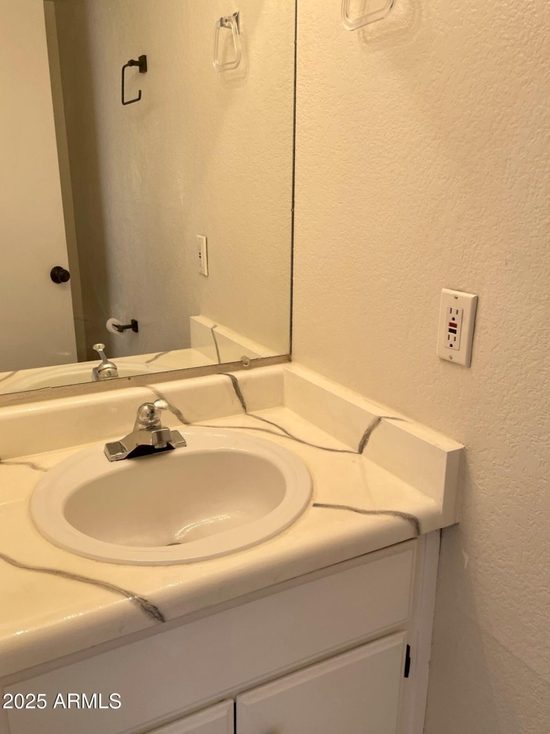 MC 103 2 bed 1.5 bath (5)