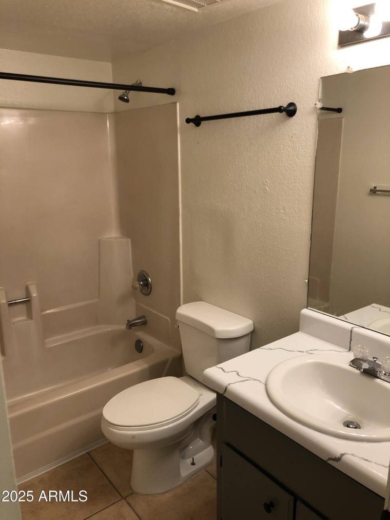 MC 101 3 bed 3 bath (16)