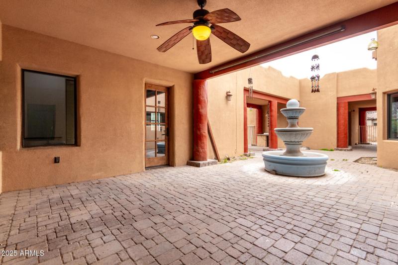 Outdoor Living Courtyard