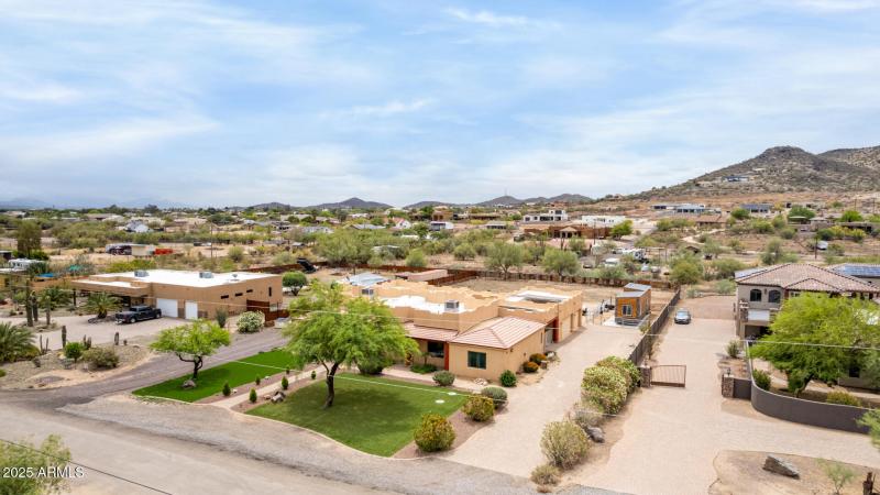 Sweeping Desert and Lot Views
