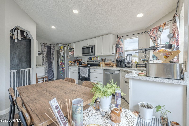 21-web-or-mls-Hawes-21