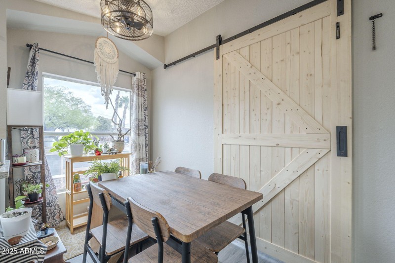 25-web-or-mls-Hawes-25