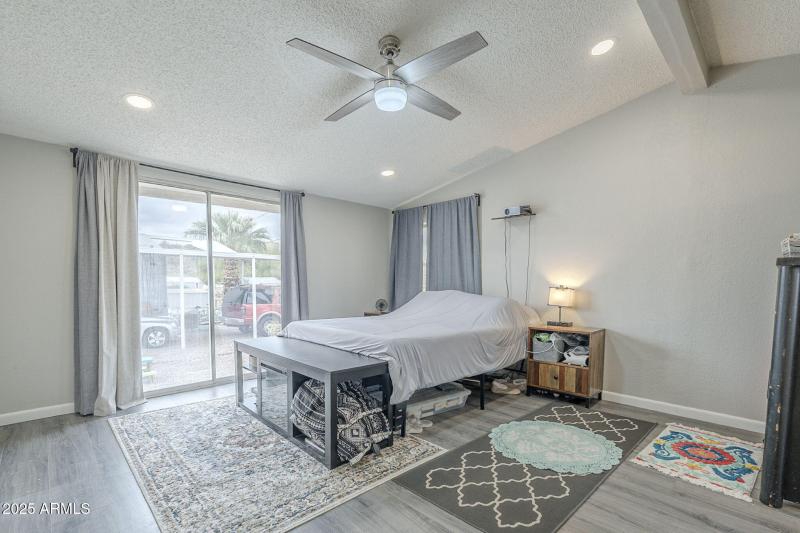 39-web-or-mls-Hawes-39