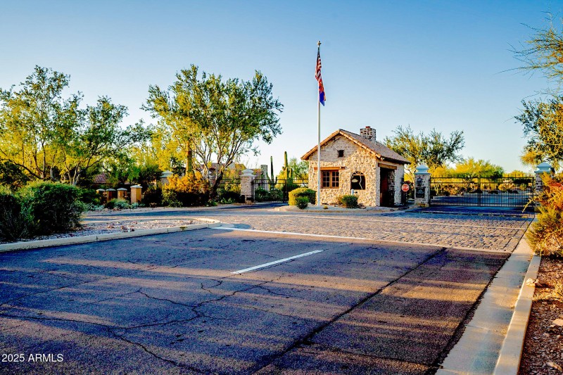 Golden - Community-29