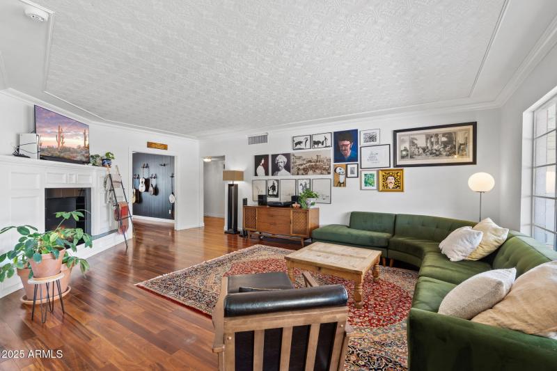 710 E Hayward Ave, Phoenix 85020